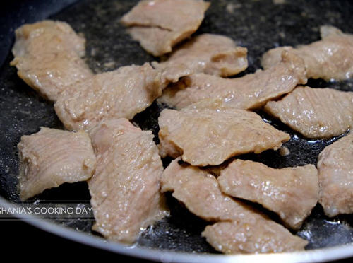 葱爆松阪猪肉:口感弹牙香气十足5