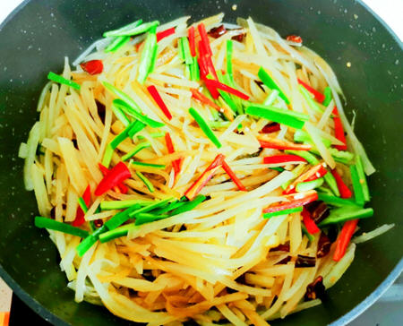 尖辣酸辣土豆丝2