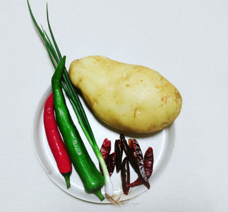 尖辣酸辣土豆丝5